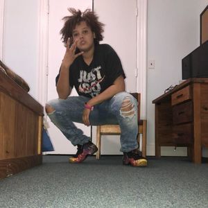 Meet your Posher, Tiffany